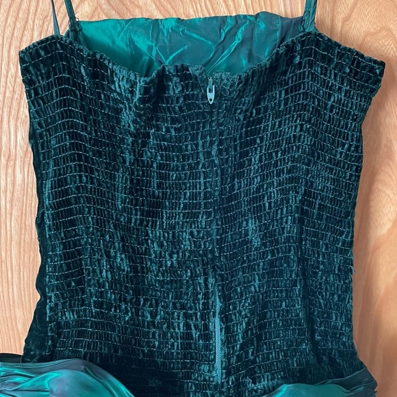 Vintage Patty O’Neil forest green crushed velvet & taffeta party dress, size 6 - Picture 9 of 11